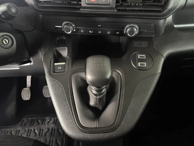 Peugeot Partner Kaw. 650 Standard 1.2