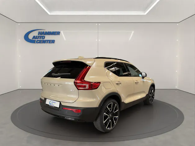 Volvo XC40 2.0 B4 MH Ultra Dark