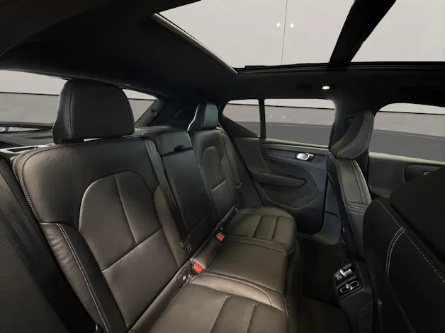 Volvo XC40 2.0 B4 MH Ultra Dark
