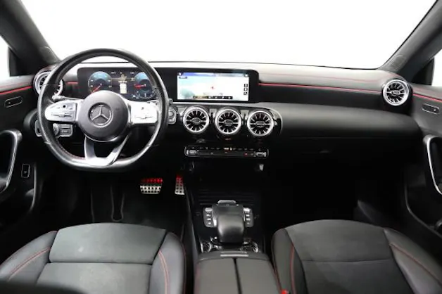 Mercedes-Benz CLA SB 220d AMG Line 4M
