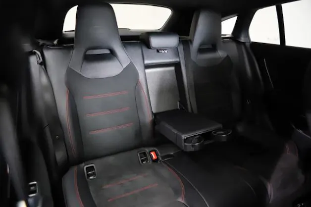 Mercedes-Benz CLA SB 220d AMG Line 4M