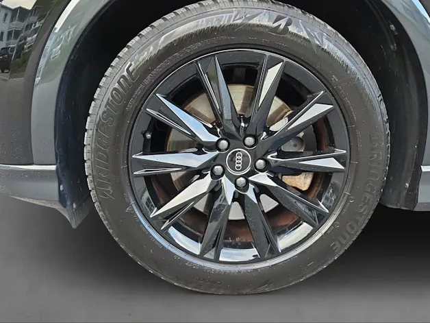 Audi Q4 e-tron 50 quattro