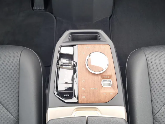 BMW iX xDrive50