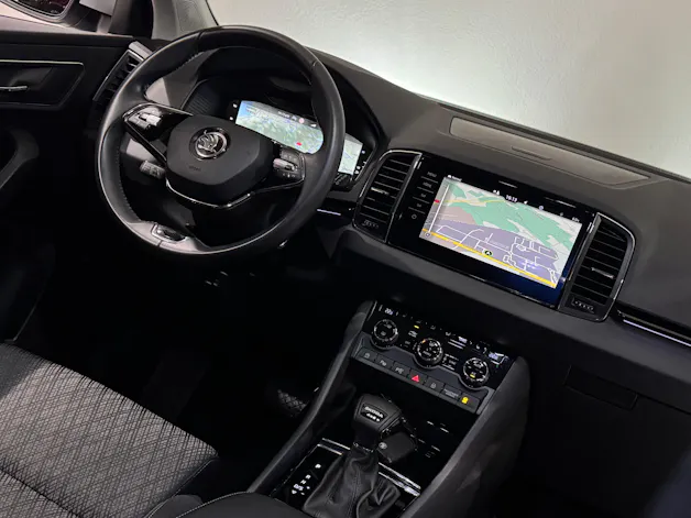 Škoda Karoq 2.0 TDI CR Style 4x4 DSG | AHK 2100Kg | 1.Hand