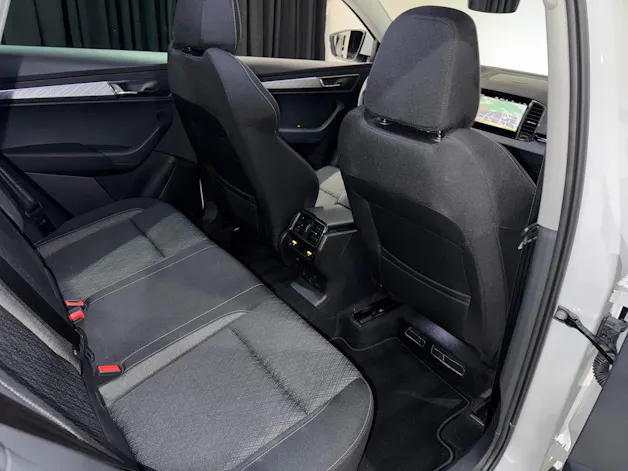Škoda Karoq 2.0 TDI CR Style 4x4 DSG | AHK 2100Kg | 1.Hand