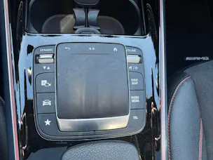 Mercedes-Benz GLA 200 4Matic AMG Line 8G-DCT