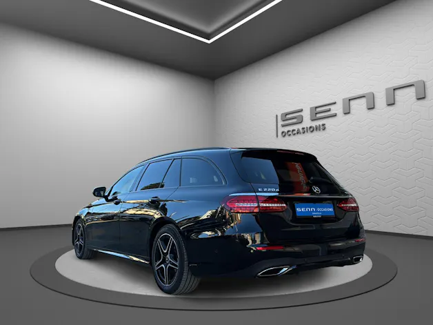 Mercedes-Benz E 220 d T 4Matic AMG Line 9G-Tronic