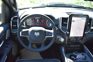 Dodge RAM 1500 CrewCab Laramie Night 3.0 Hurricane