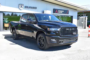Dodge RAM 1500 CrewCab Laramie Night 3.0 Hurricane