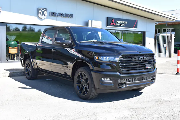 Dodge RAM 1500 CrewCab Laramie Night 3.0 Hurricane