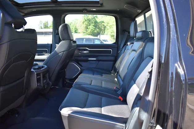 Dodge RAM 1500 CrewCab Laramie Night 3.0 Hurricane