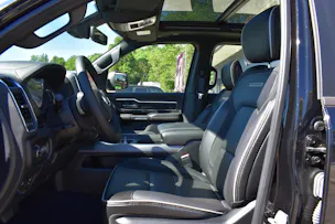 Dodge RAM 1500 CrewCab Laramie Night 3.0 Hurricane