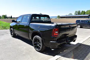 Dodge RAM 1500 CrewCab Laramie Night 3.0 Hurricane