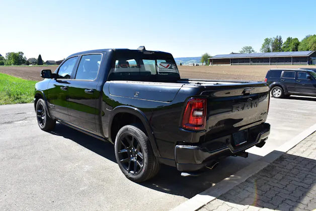 Dodge RAM 1500 CrewCab Laramie Night 3.0 Hurricane