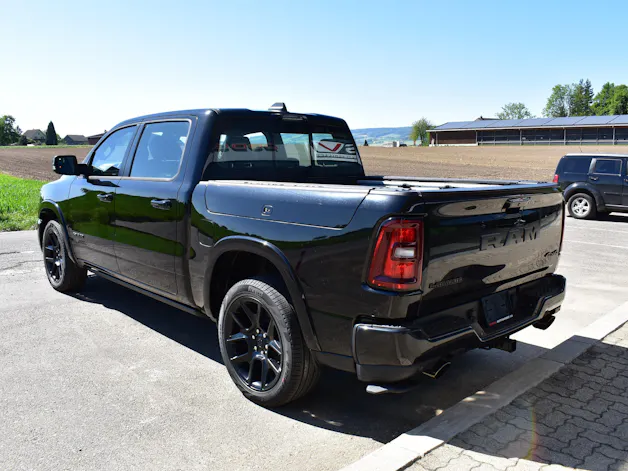 Dodge RAM 1500 CrewCab Laramie Night 3.0 Hurricane