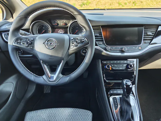 Opel Astra 1.6i Turbo OPC Line Automatic