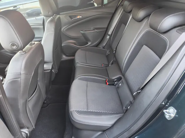 Opel Astra 1.6i Turbo OPC Line Automatic
