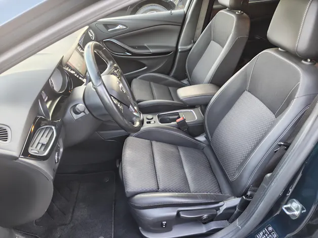 Opel Astra 1.6i Turbo OPC Line Automatic