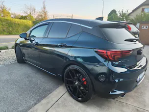 Opel Astra 1.6i Turbo OPC Line Automatic