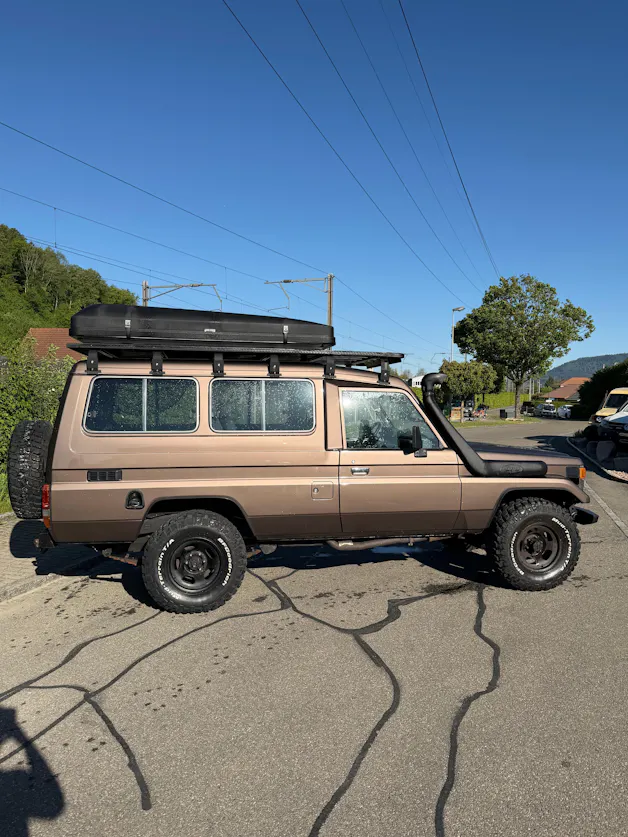 Toyota Land Cruiser 400 Hdt Long 4.2D