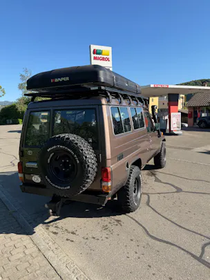 Toyota Land Cruiser 400 Hdt Long 4.2D