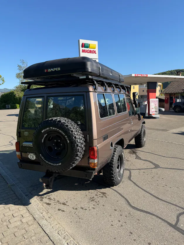 Toyota Land Cruiser 400 Hdt Long 4.2D