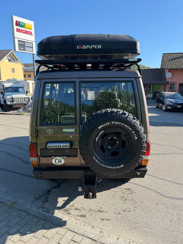 Toyota Land Cruiser 400 Hdt Long 4.2D