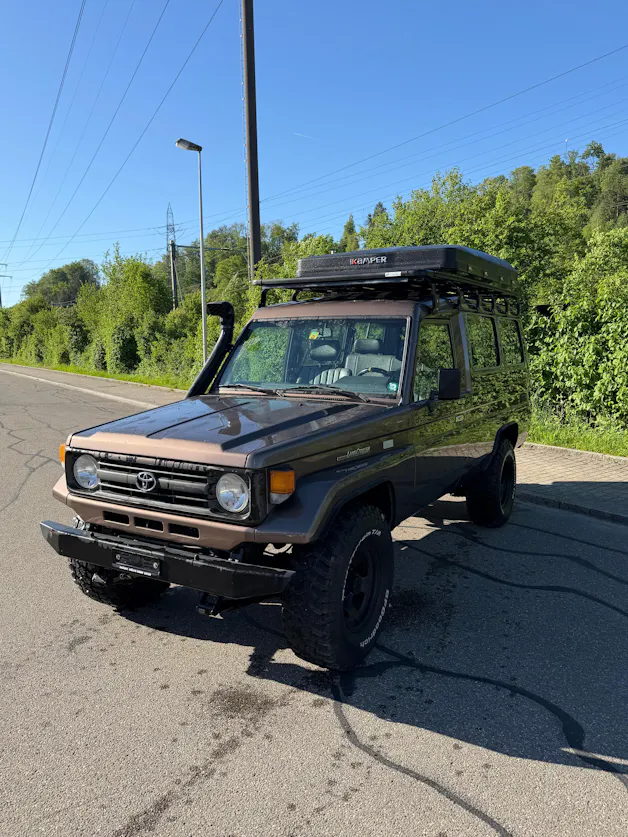 Toyota Land Cruiser 400 Hdt Long 4.2D