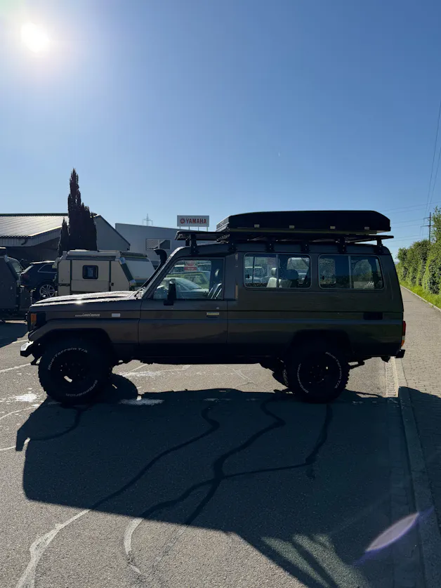 Toyota Land Cruiser 400 Hdt Long 4.2D