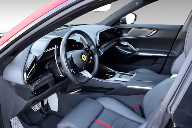 Ferrari Purosangue 6.5 V12