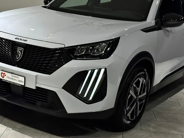 Peugeot 2008 1.2 PureTech Active Pack | CH | 1.Hand |