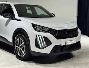 Peugeot 2008 1.2 PureTech Active Pack | CH | 1.Hand |