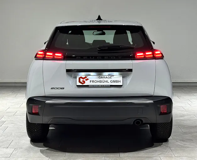 Peugeot 2008 1.2 PureTech Active Pack | CH | 1.Hand |
