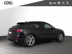Audi Q8 55 TFSI e quattro PHEV tiptronic