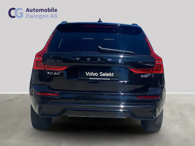 Volvo XC60 B5 Benzin Mild Hybrid AWD Plus Dark Geartronic