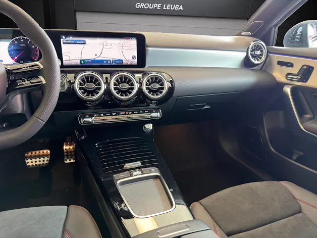 Mercedes-Benz A 220 4Matic 8G-DCT