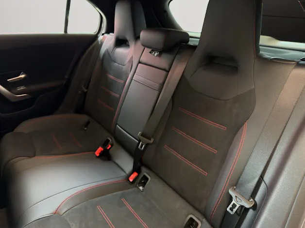 Mercedes-Benz A 220 4Matic 8G-DCT