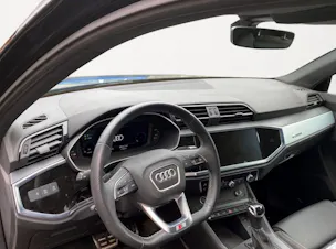 Audi Q3 45 TFSI e S line S-tronic