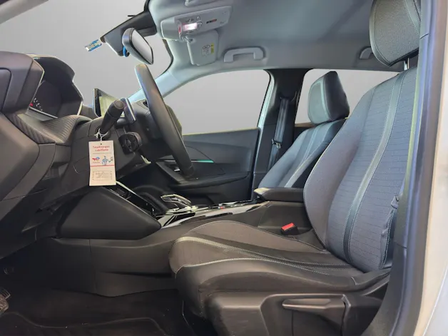 Peugeot 2008 1.2 PureTech Allure EAT8