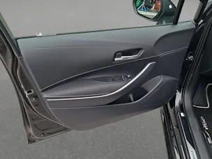 Toyota Corolla Touring Sports 2.0 HSD Swiss Edition