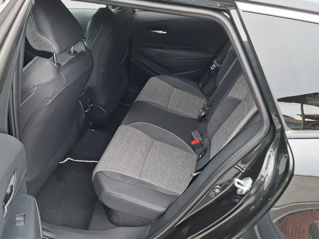 Toyota Corolla Touring Sports 2.0 HSD Swiss Edition