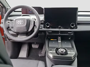 Toyota C-HR+ Premium AWD