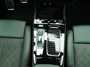 Audi Q6 e-tron S line quattro