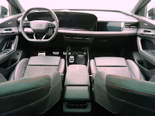 Audi Q6 e-tron S line quattro