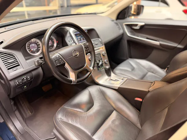 Volvo XC60 2.4 D5 Summum AWD