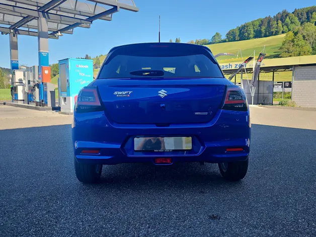 Suzuki Swift 1.2 Sakura Hybrid