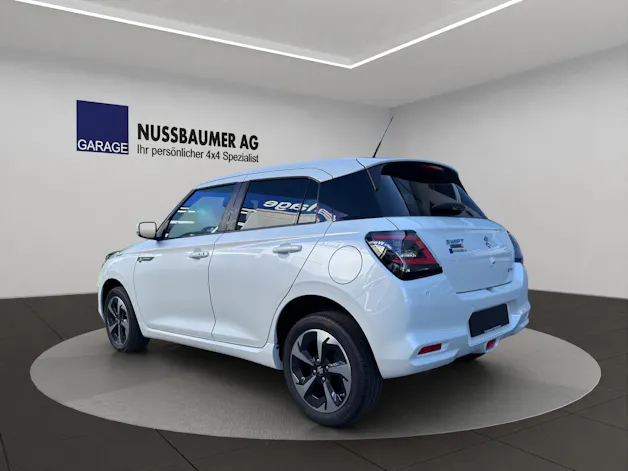 Suzuki Swift 1.2 Sakura Top Hybrid 4x4