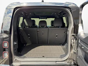 Land Rover Defender 110 3.0 D I6 350 X-Dynamic HSE
