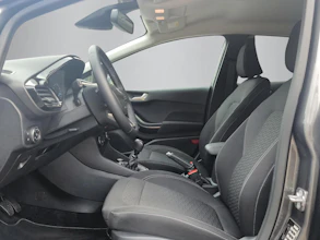 https://vehicle.imgix.net/4298682/05267a1e-6c2c-4b57-a4e6-7944a72ed8a3.jpg