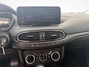 https://vehicle.imgix.net/4298756/938aadac-8ab6-4048-9f2d-a34b66b96c82.jpg